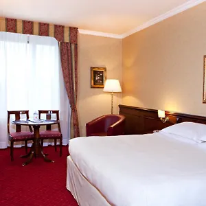 https://atahotel-executive.it-lombardy.com