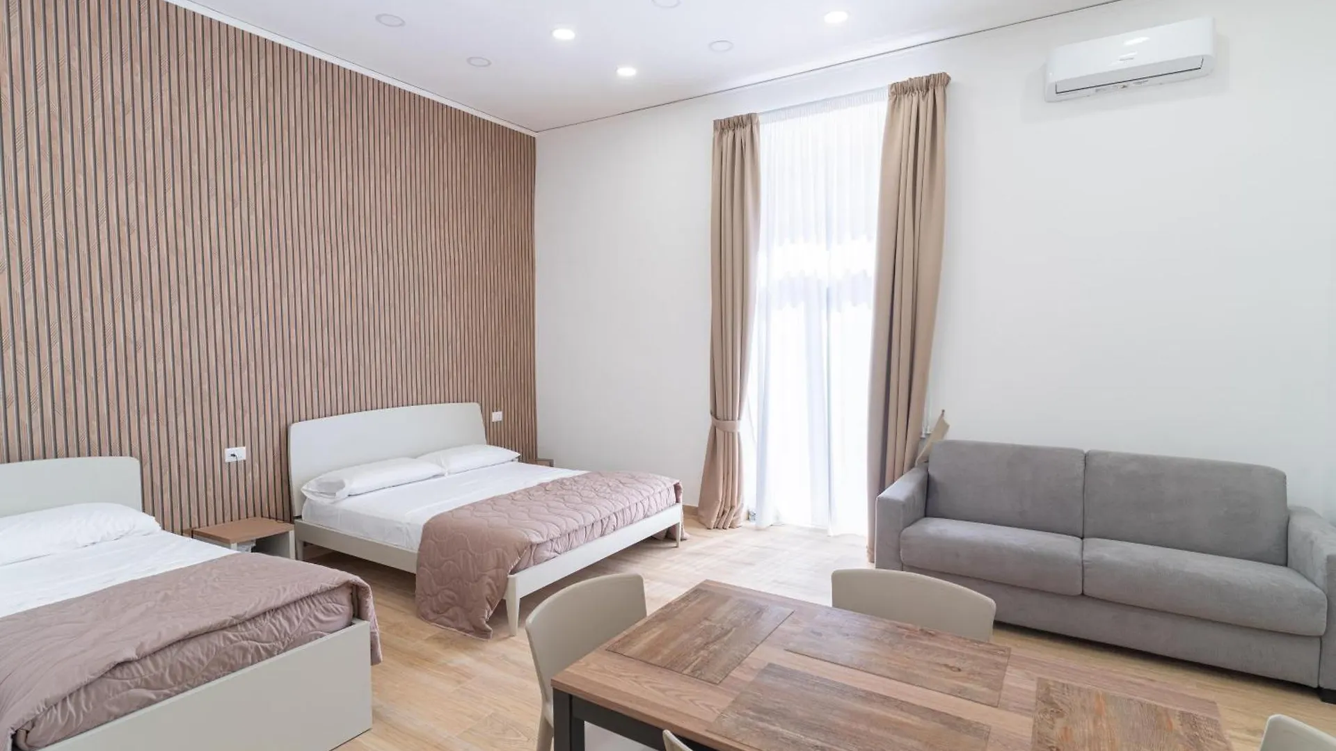 Toto e Peppino luxury rooms Napoli Italia